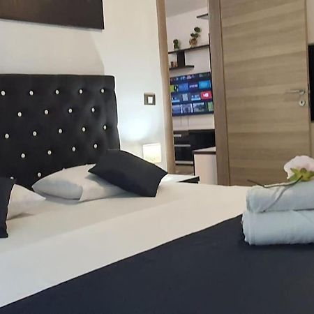 Alezzy Reasort Luxury Apartment 81 Prima Linie La Mare Navodari Luaran gambar