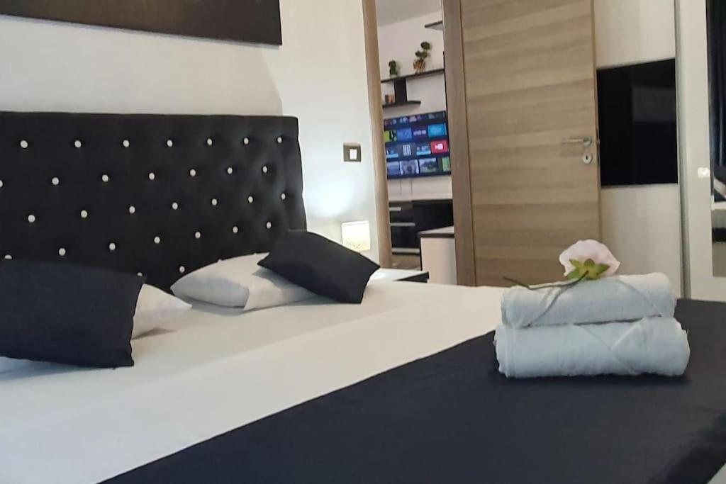 Alezzy Reasort Luxury Apartment 81 Prima Linie La Mare Navodari Luaran gambar